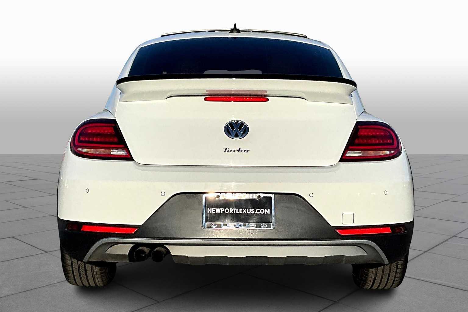 2018 Volkswagen Beetle Dune photo 4
