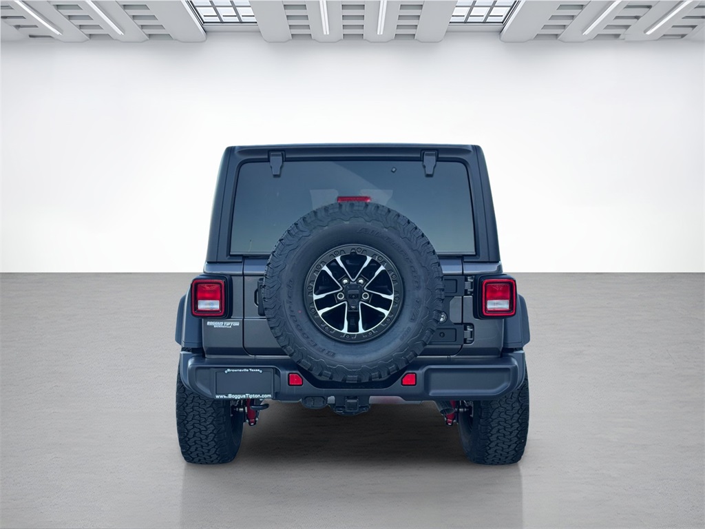 2025 Jeep Wrangler Willys photo 4