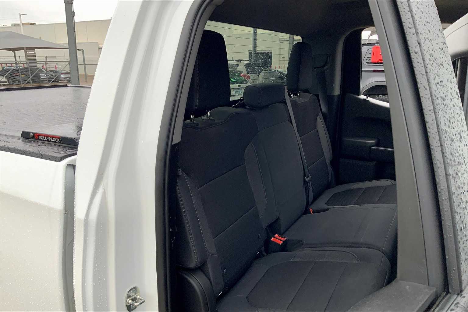 2019 Chevrolet Silverado 1500 LT photo 16