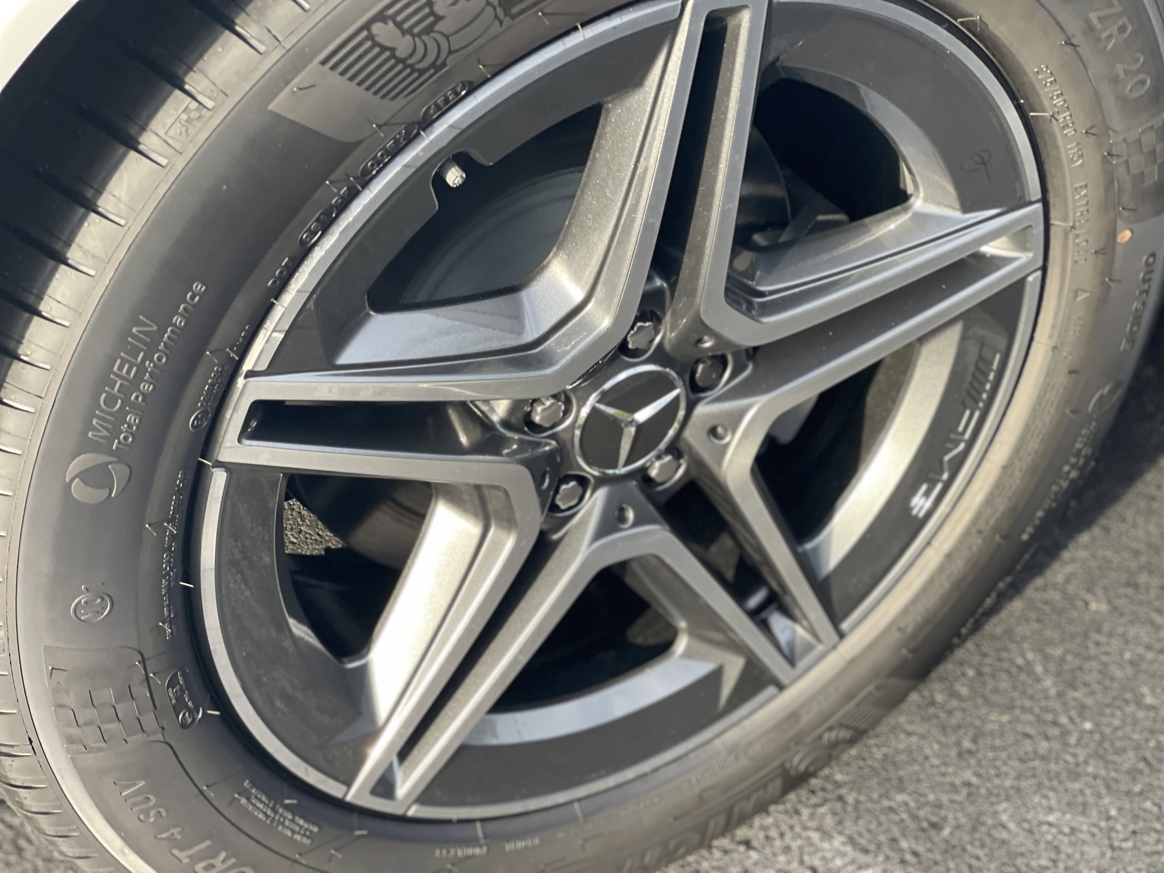 2026 Mercedes Benz GLE AMG 53 4MATIC photo 3