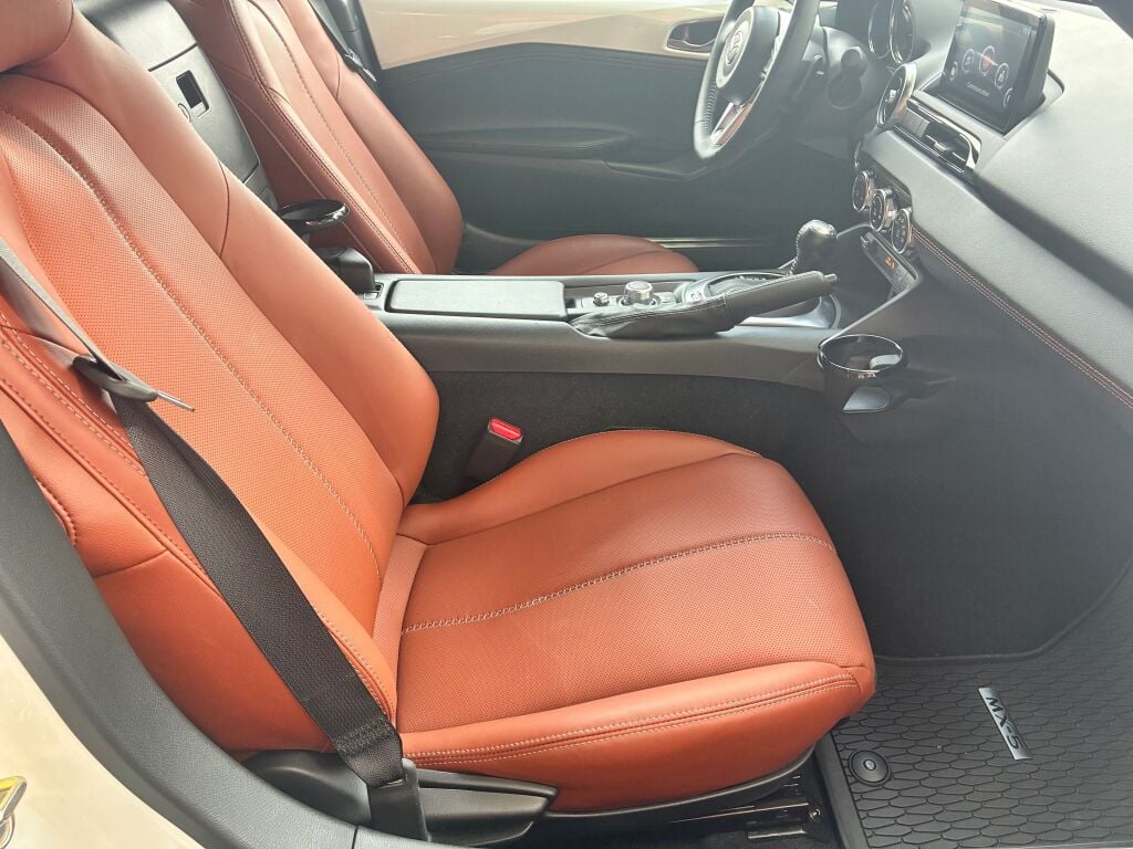 2023 Mazda MX-5 Miata RF Miata Grand Touring photo 21