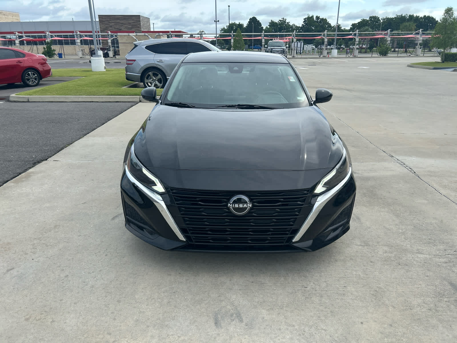 2023 Nissan Altima 2.5 SV photo 2