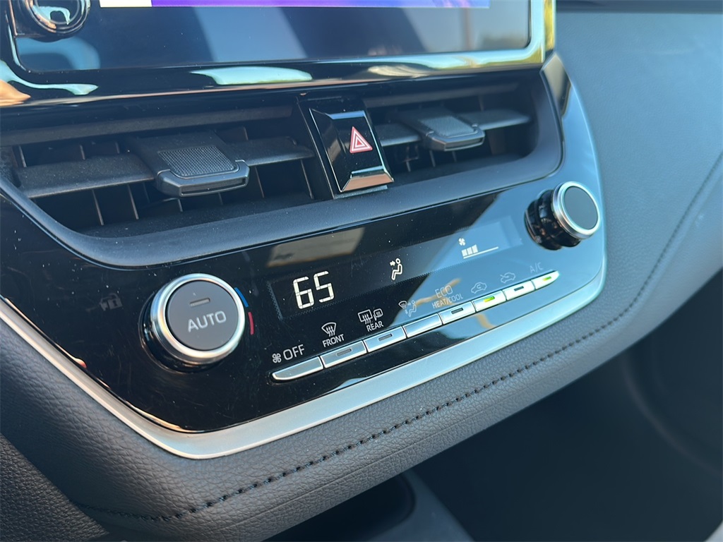 2024 Toyota Corolla Hybrid photo 11