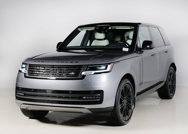 2026 Land Rover Range Rover SE's photo