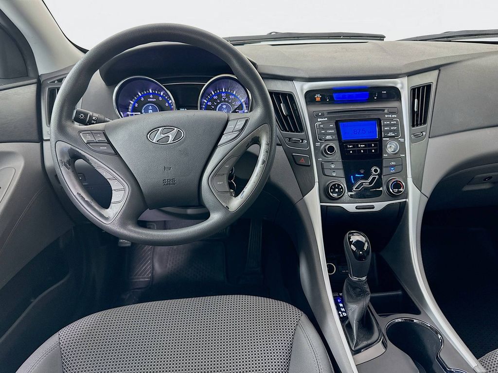 2011 Hyundai Sonata GLS photo 18