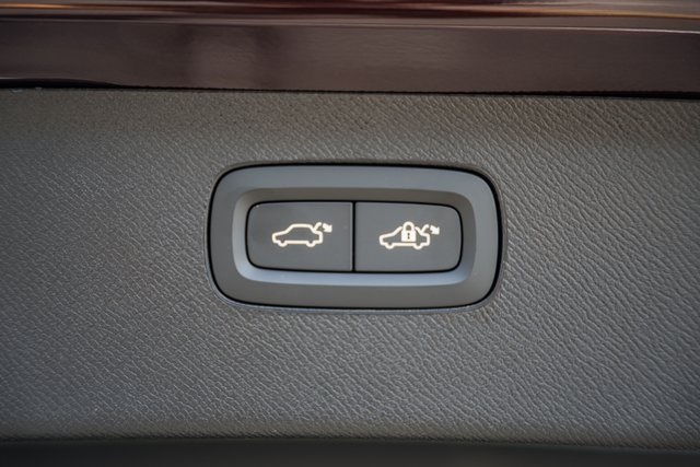 2026 Volvo XC90 photo 8