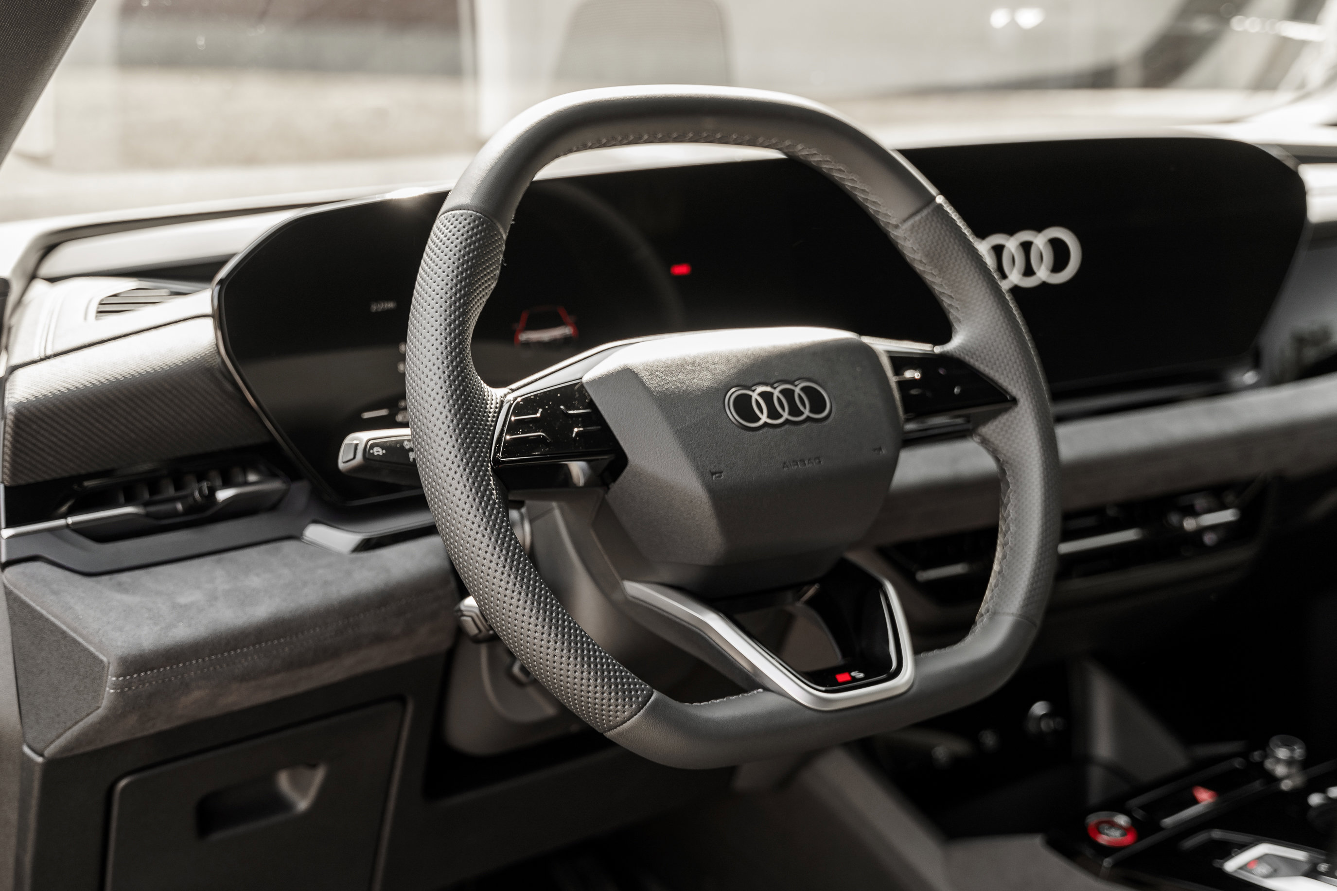 2025 Audi SQ6 photo 10