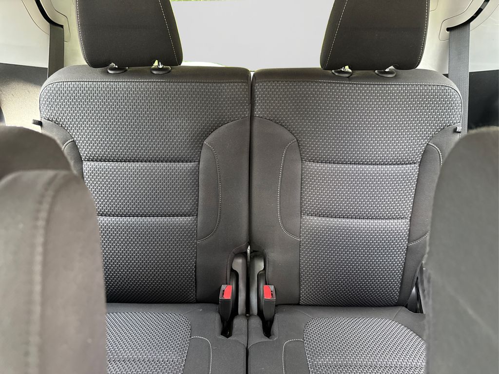 2023 Gmc Acadia SLE photo 31