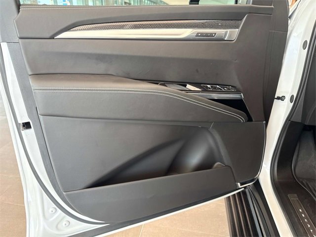 2025 Cadillac Escalade V-Series photo 8
