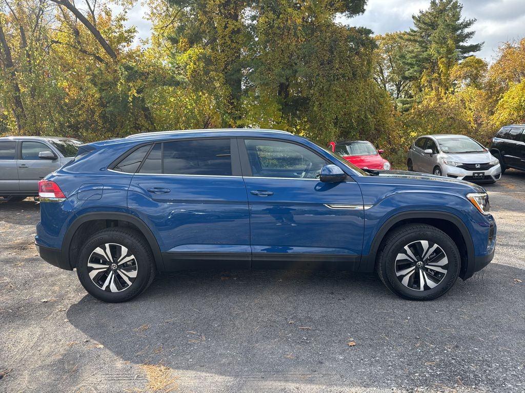 2025 Volkswagen Atlas Cross Sport SE photo 4