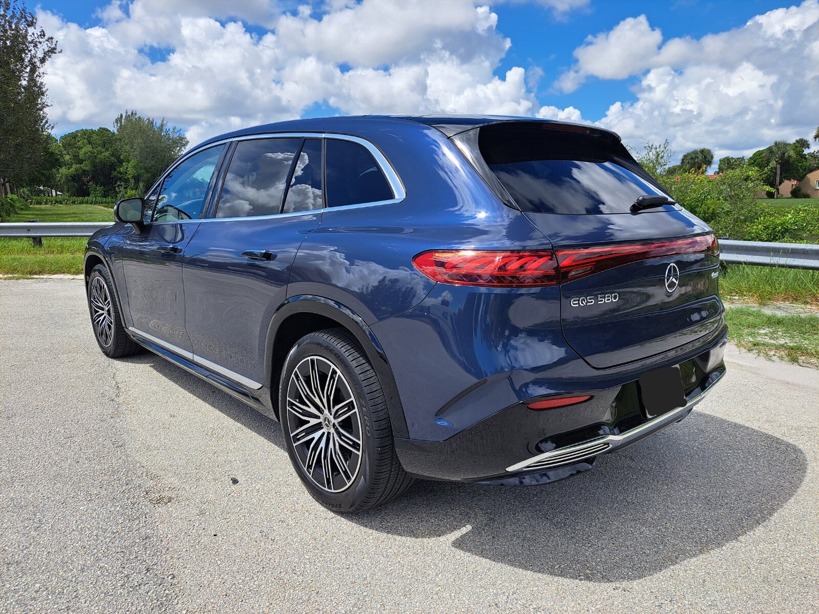 Used 2023 Mercedes-Benz EQS SUV Base with VIN 4JGDM4EB0PA002404 for sale in West Palm Beach, FL
