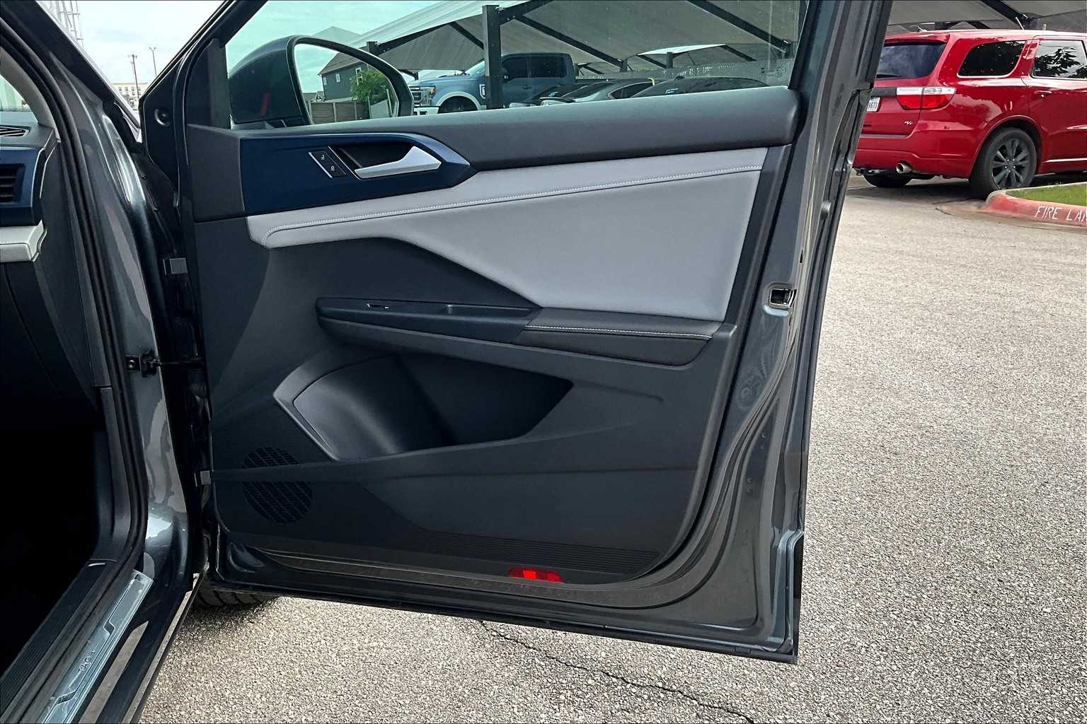 2024 Volkswagen Taos SE photo 20