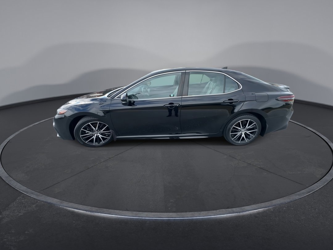 2023 Toyota Camry SE photo 5