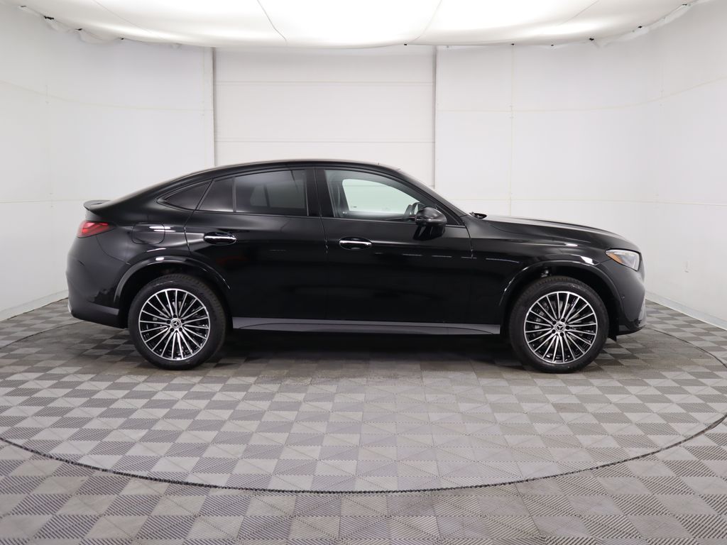 2026 Mercedes Benz GLC 300 Coupe 4MATIC photo 4