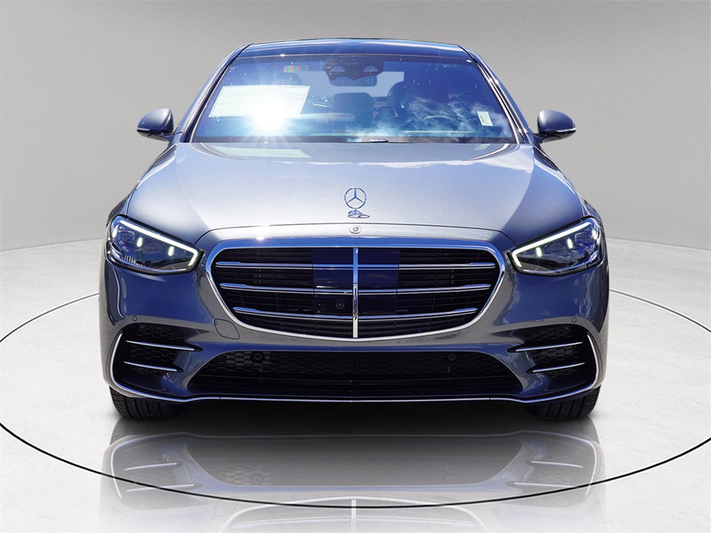 2026 Mercedes Benz S 580 4MATIC photo 2