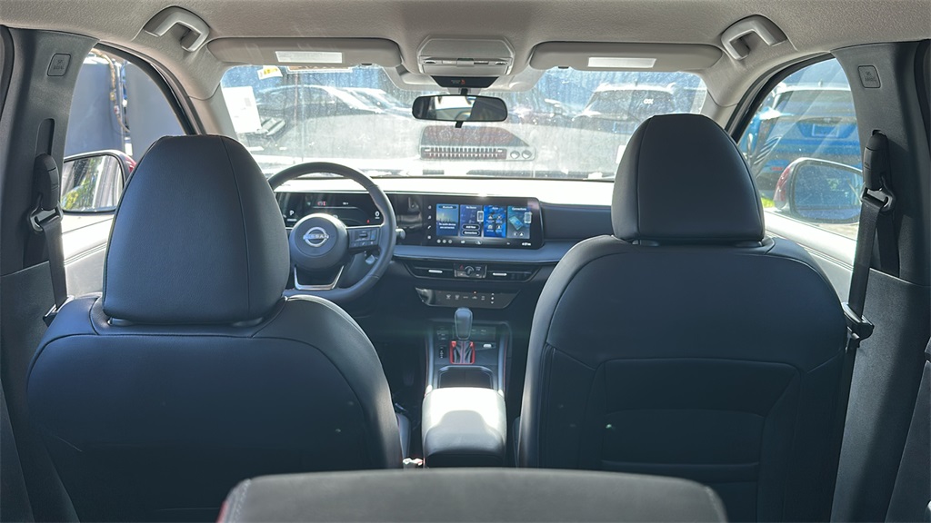 2026 Nissan Kicks SR photo 24