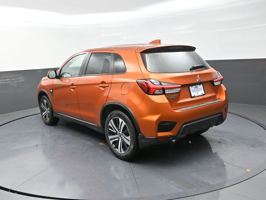 2023 Mitsubishi Outlander Sport ES photo 2