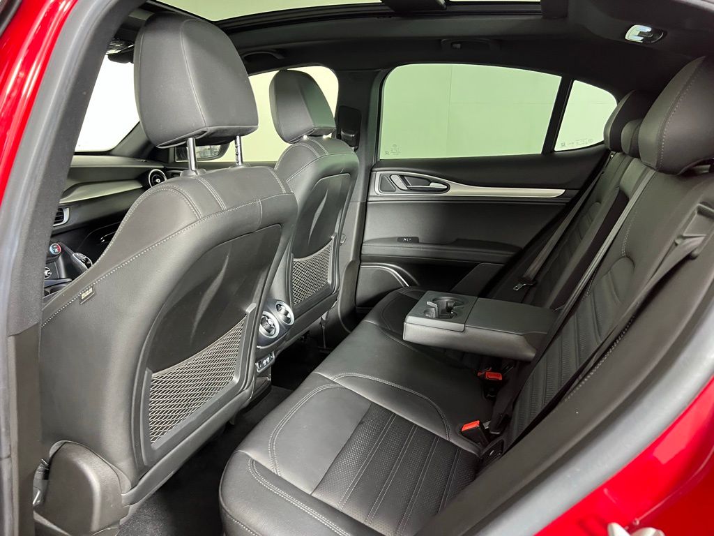 2022 Alfa Romeo Stelvio Ti Sport photo 23