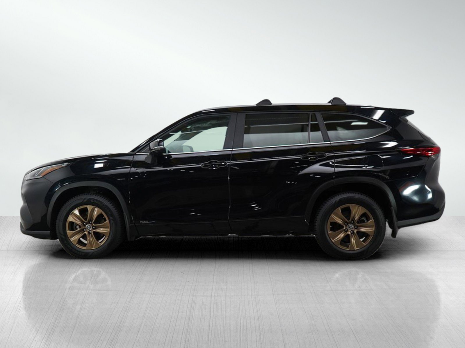 2023 Toyota Highlander Hybrid Bronze Edition photo 2