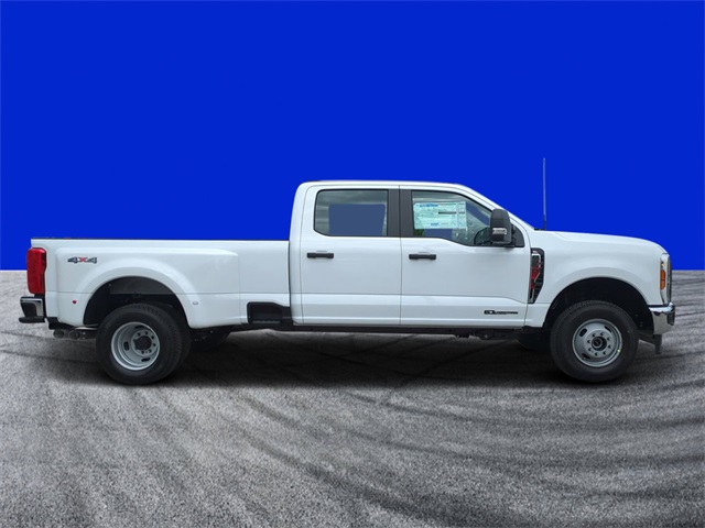 2026 Ford F-350 XL photo 2