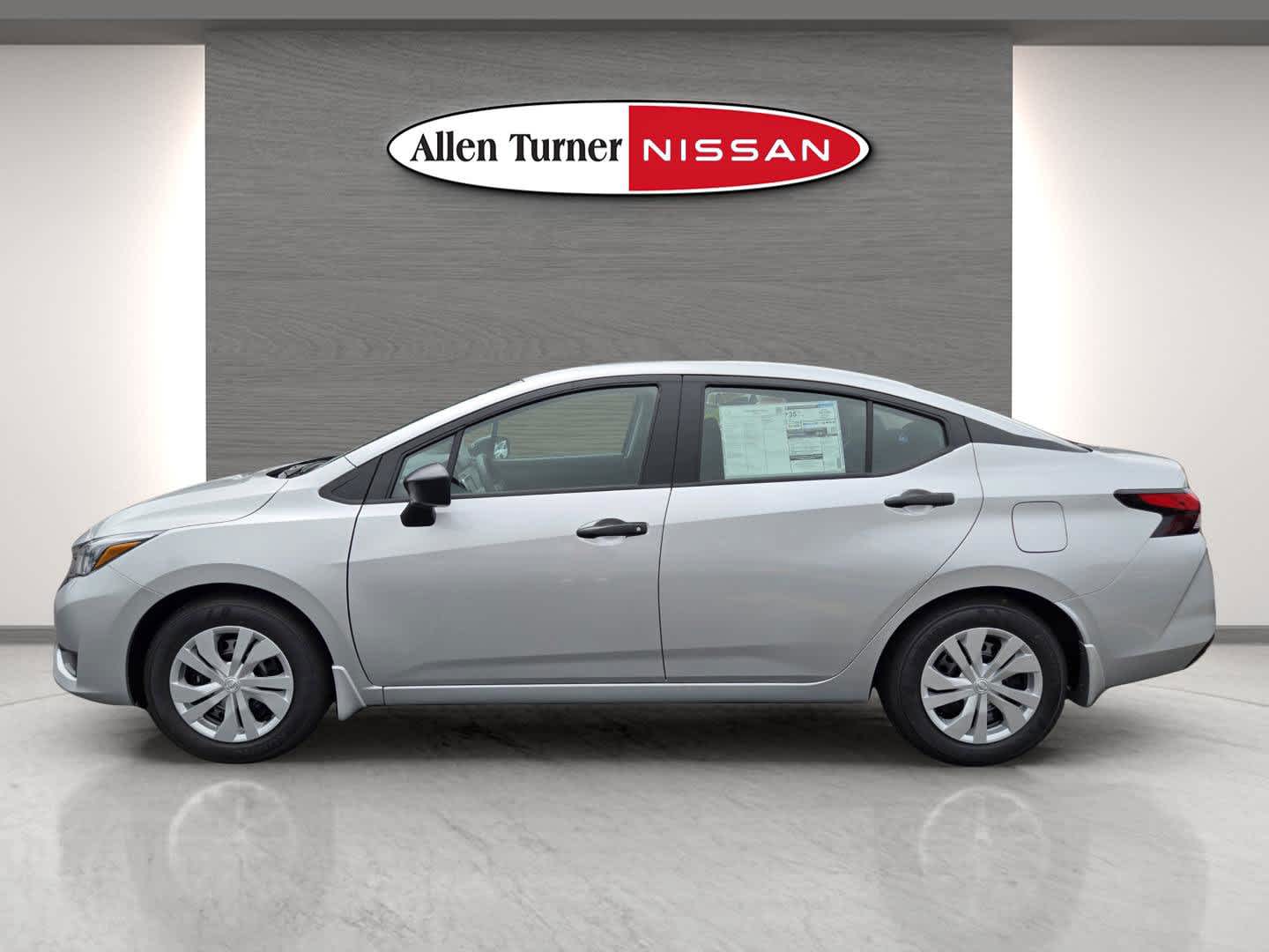 2025 Nissan Versa S photo 10