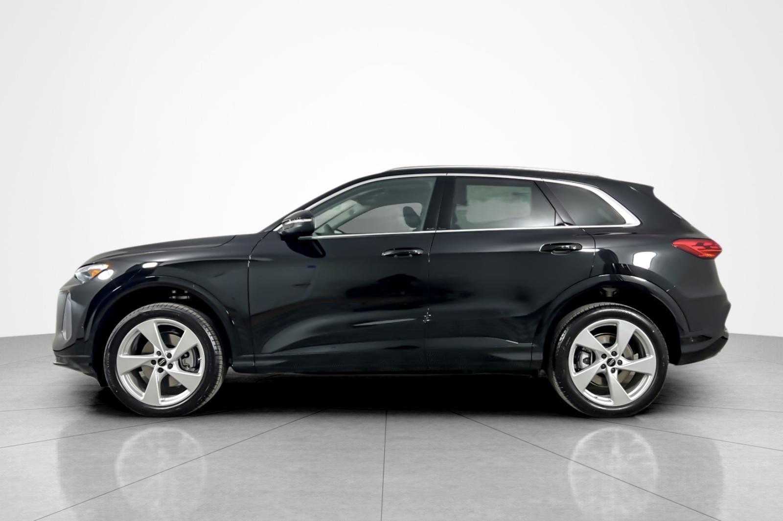 2025 Audi Q5 Premium Plus TFSI photo 3