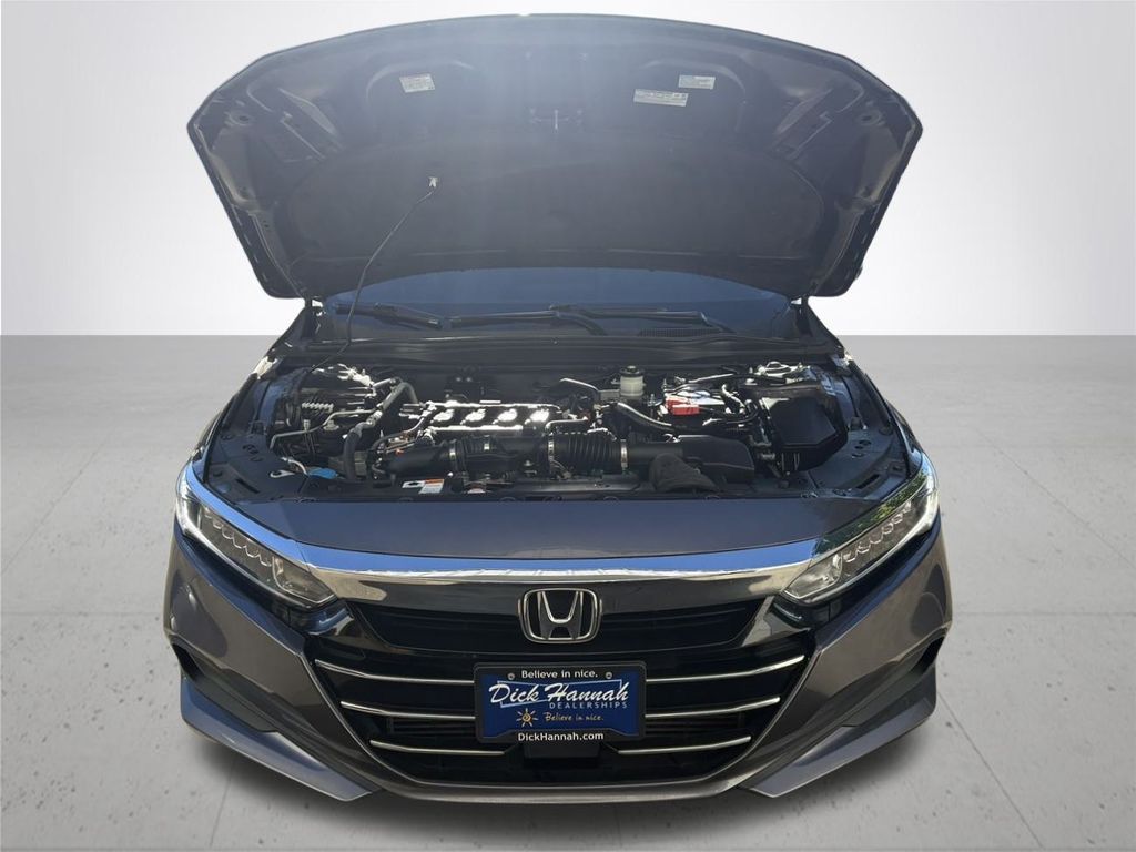 2022 Honda Accord LX photo 4