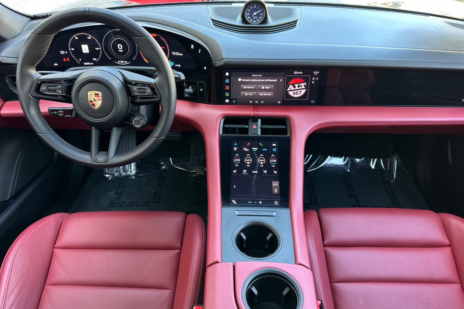 2023 Porsche Taycan photo 7