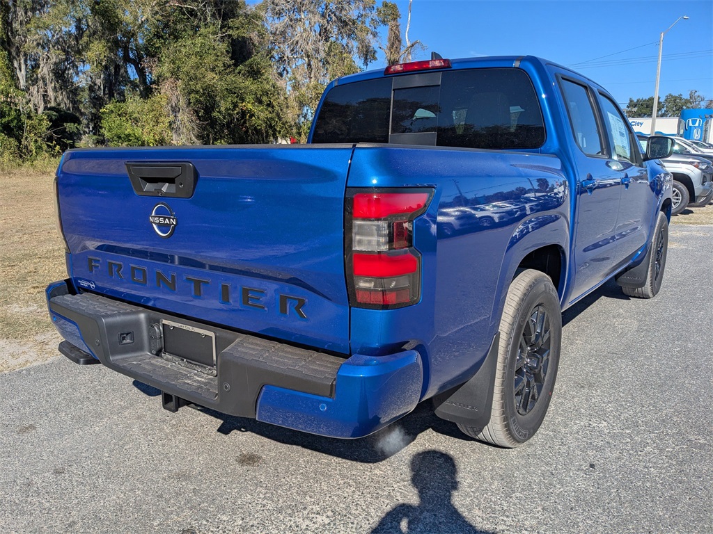 2026 Nissan Frontier SV photo 3