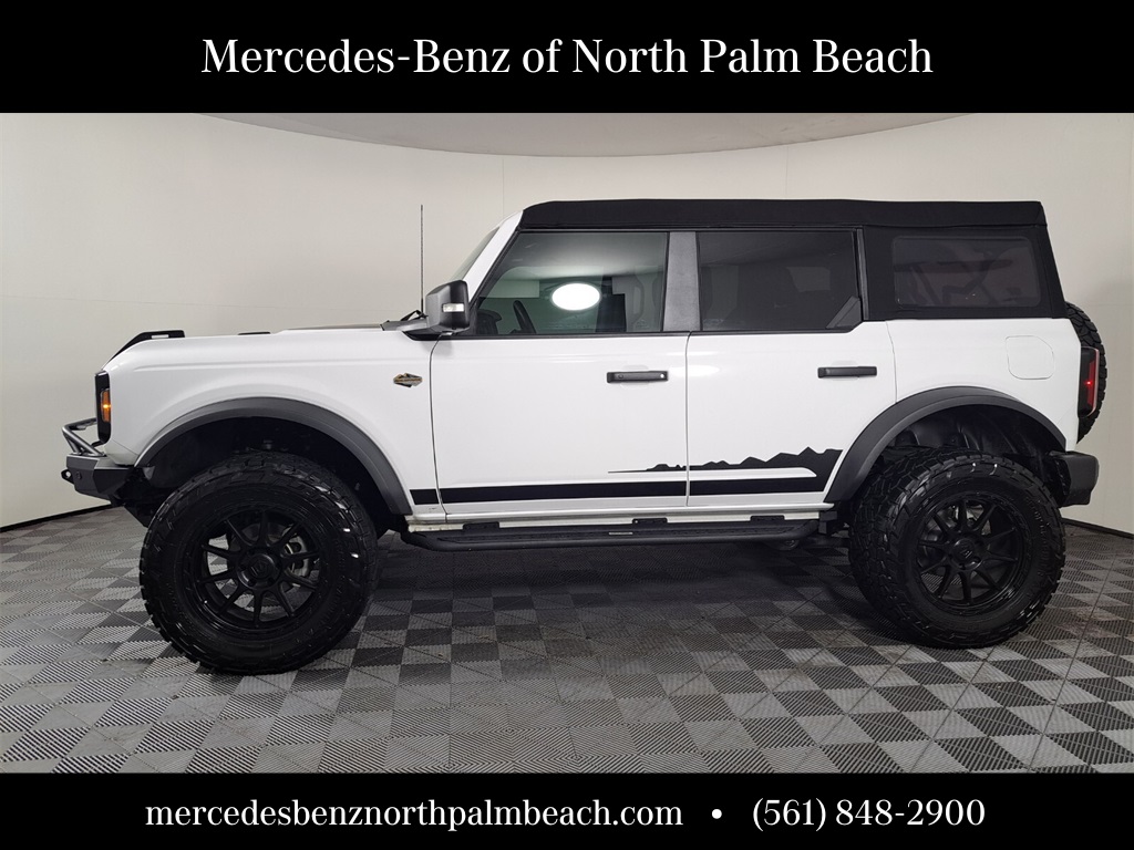 2024 Ford Bronco Wildtrak photo 2