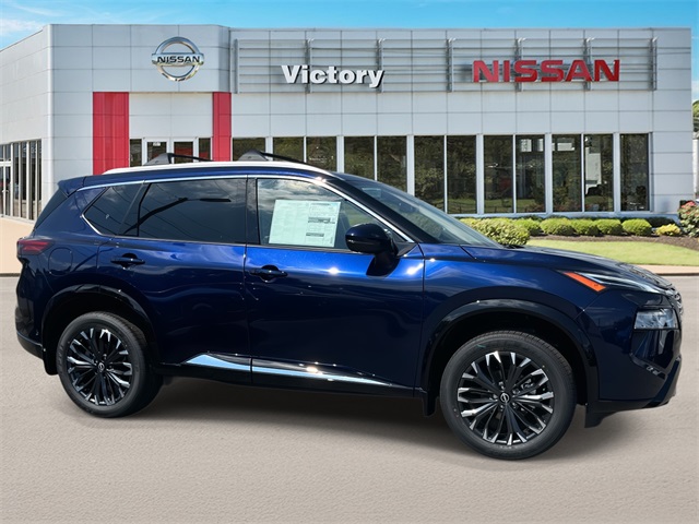 2026 Nissan Rogue Platinum photo 2