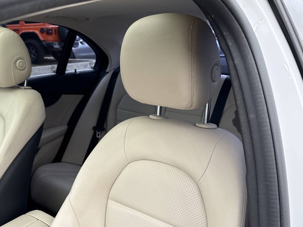 2020 Mercedes Benz C 300 photo 3