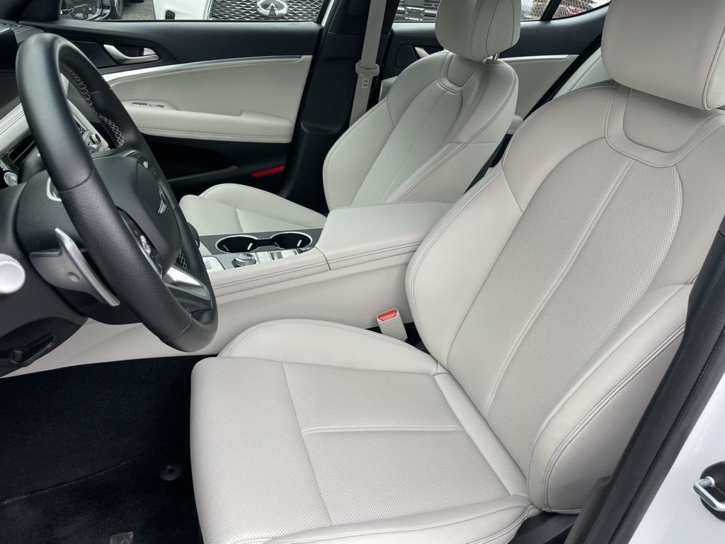 2024 Genesis G70 2.5T Sport Prestige photo 5