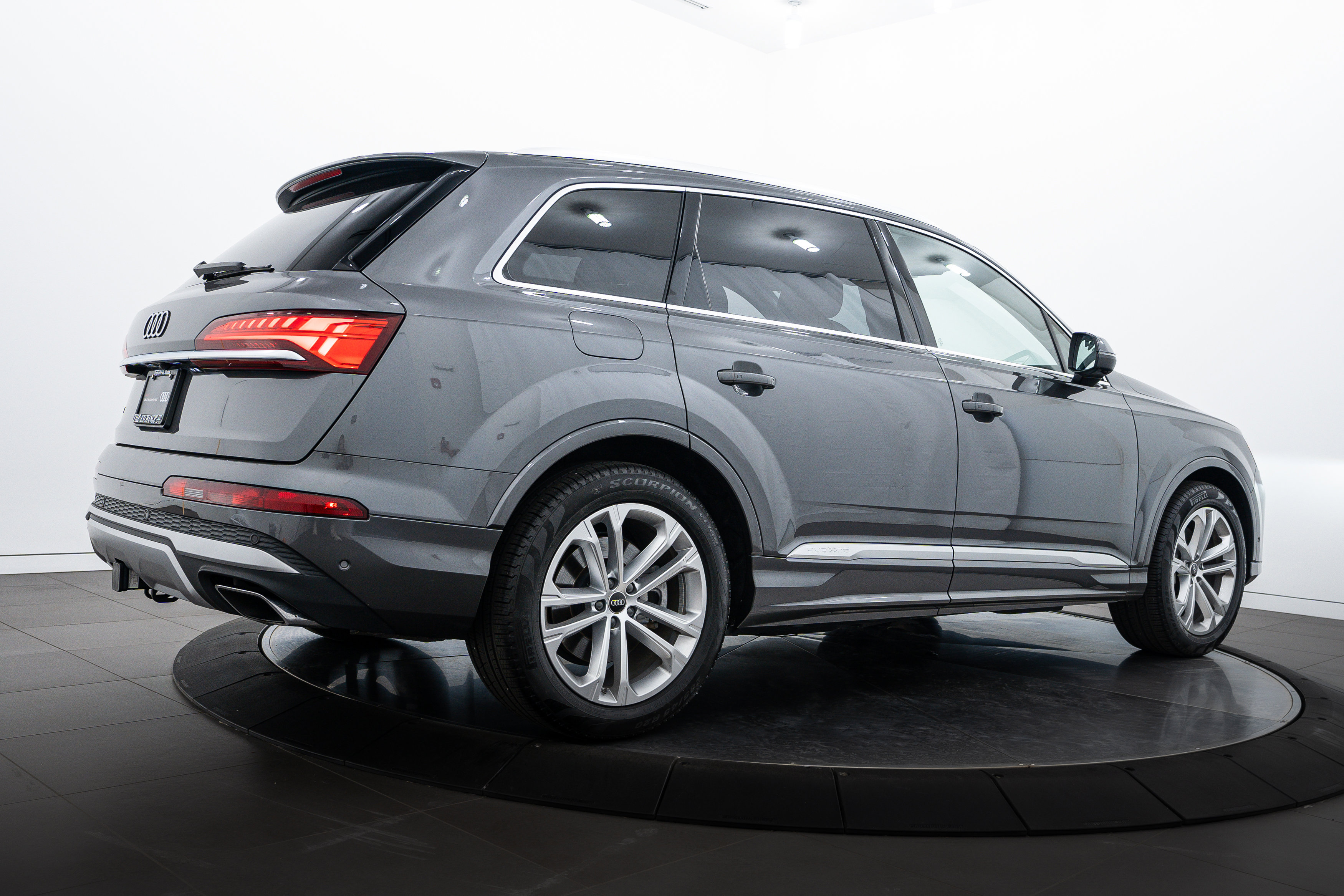 2025 Audi Q7 Prestige photo 3