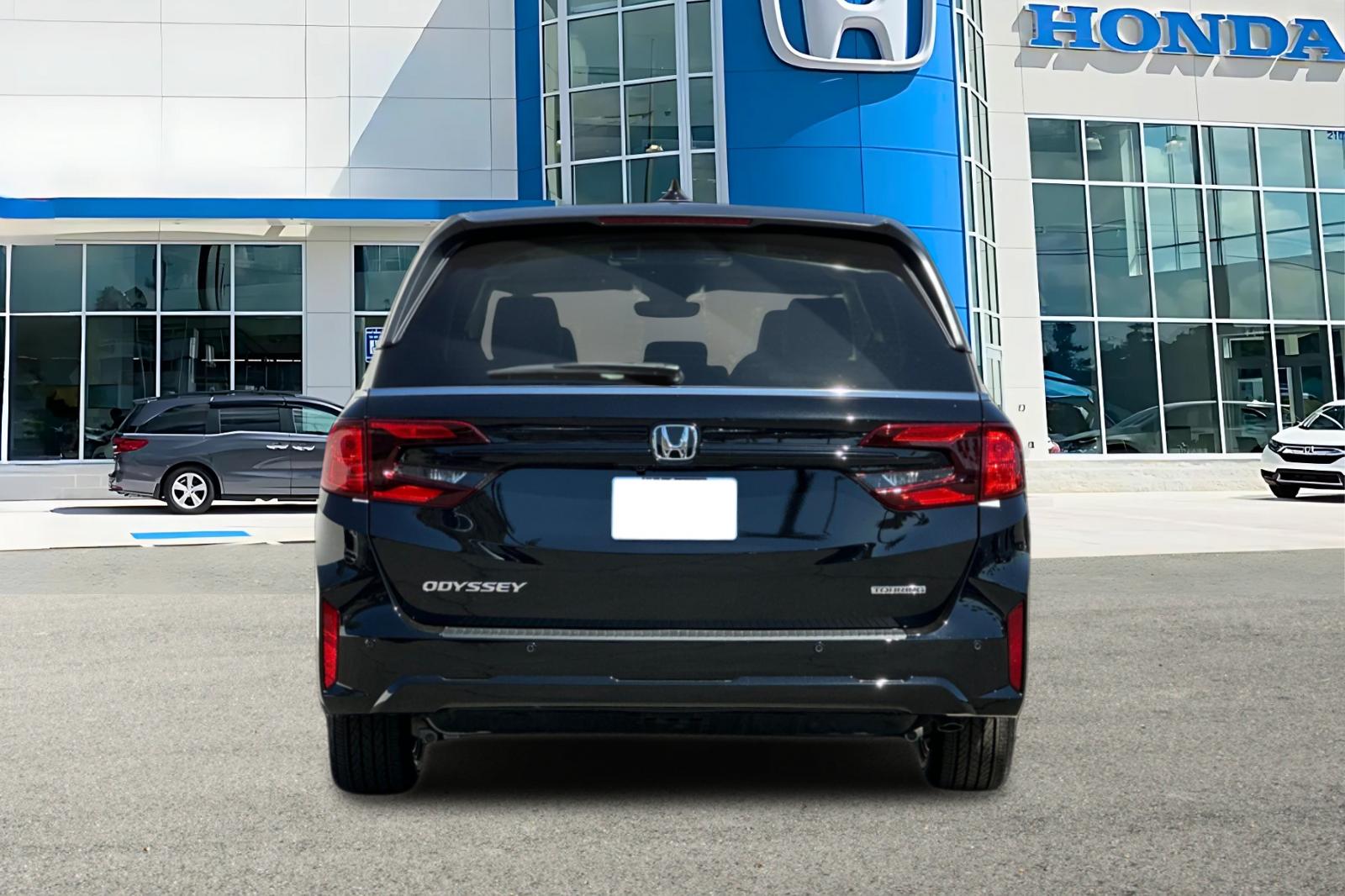 2026 Honda Odyssey Touring photo 4