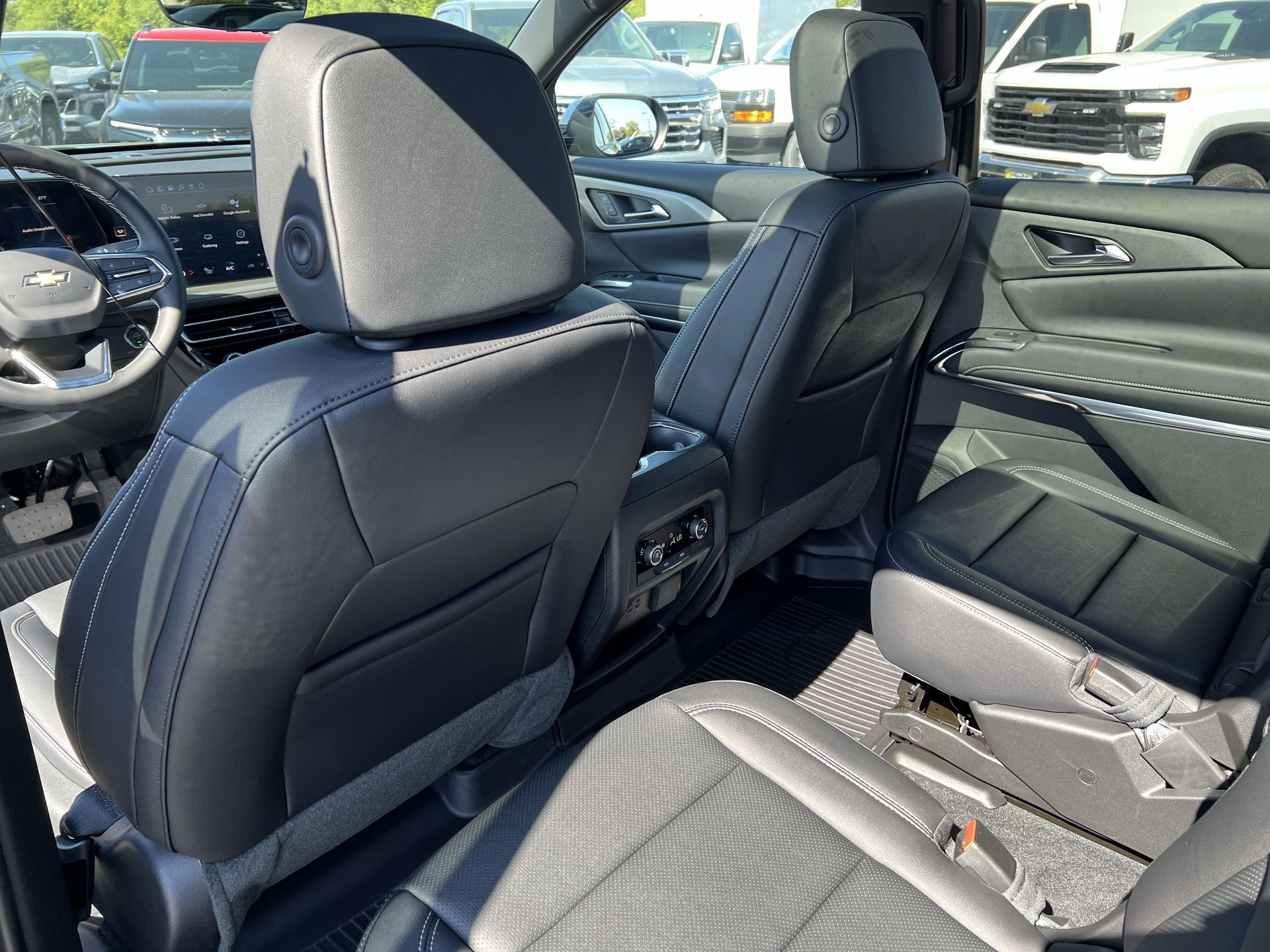 2026 Chevrolet Traverse photo 9