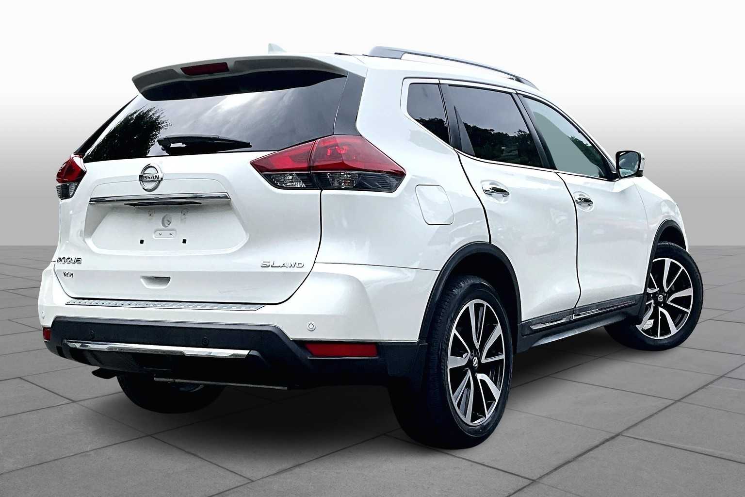 2019 Nissan Rogue SL photo 12