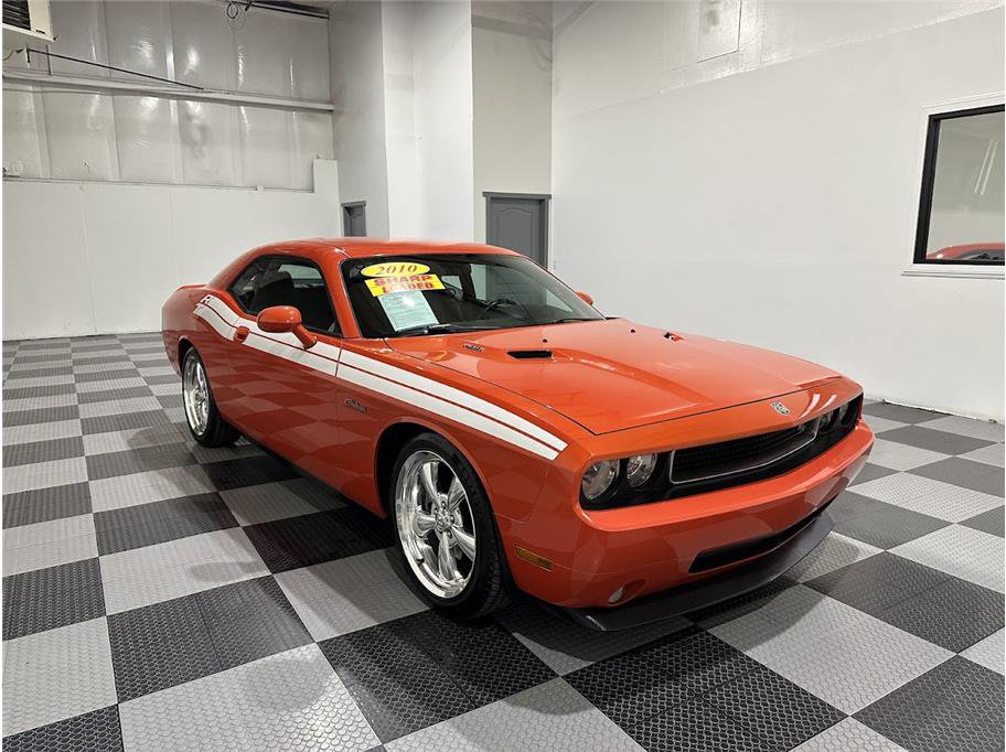 2010 Dodge Challenger R/T Classic photo 2