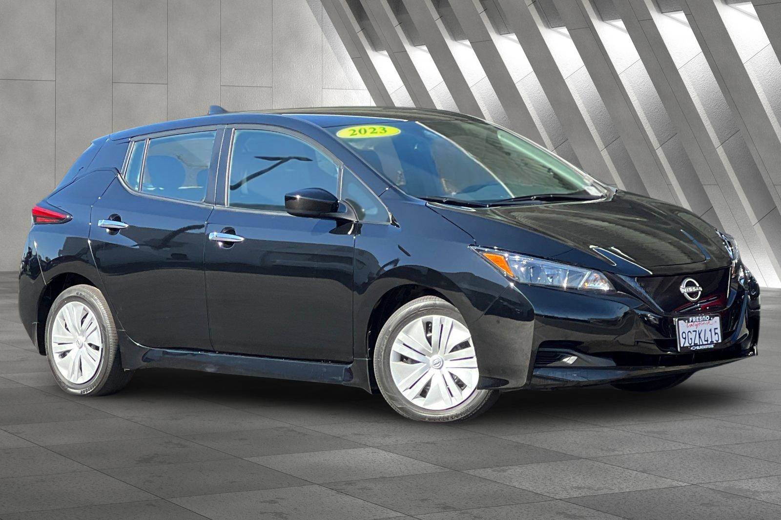 Used 2023 Nissan Leaf S with VIN 1N4AZ1BV4PC562314 for sale in Fresno, CA