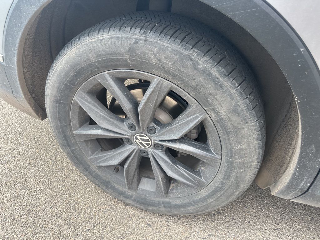 2022 Volkswagen Tiguan SE photo 11