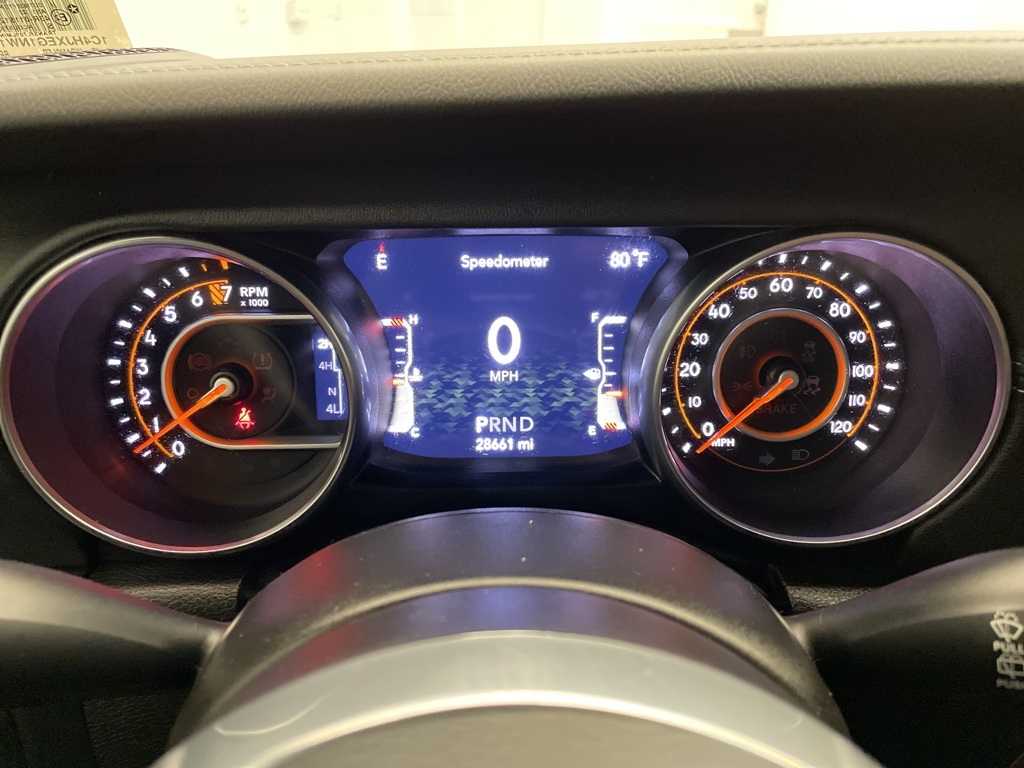 2022 Jeep Wrangler Unlimited Sahara photo 11