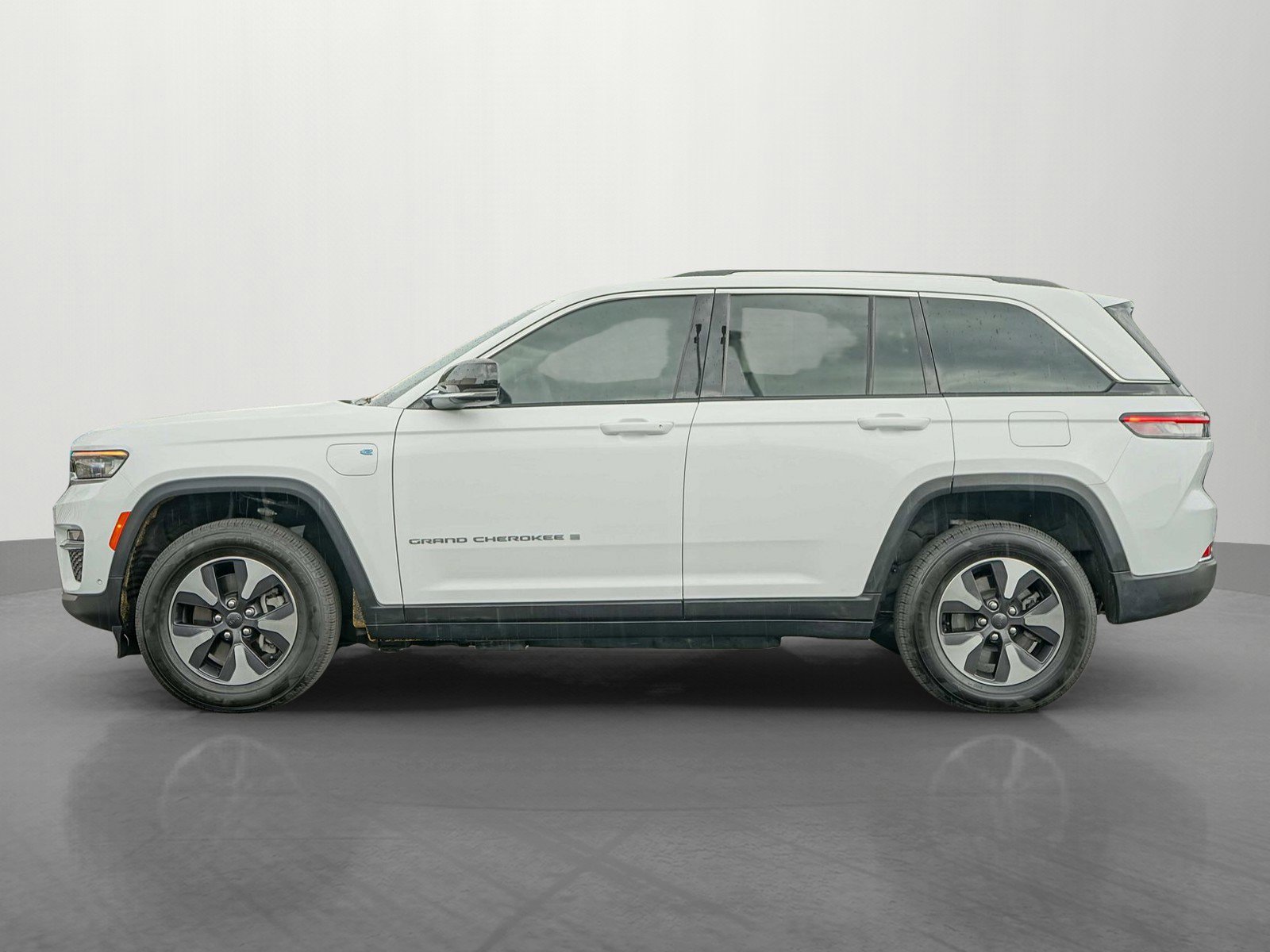 2023 Jeep Grand Cherokee 4xe photo 4