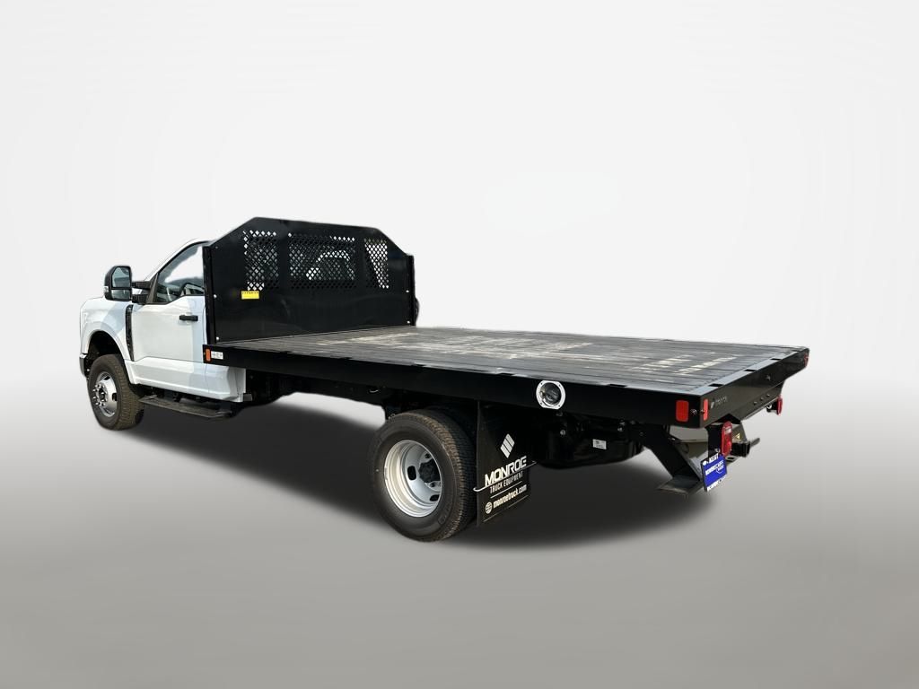 2025 Ford F-350 XL photo 3