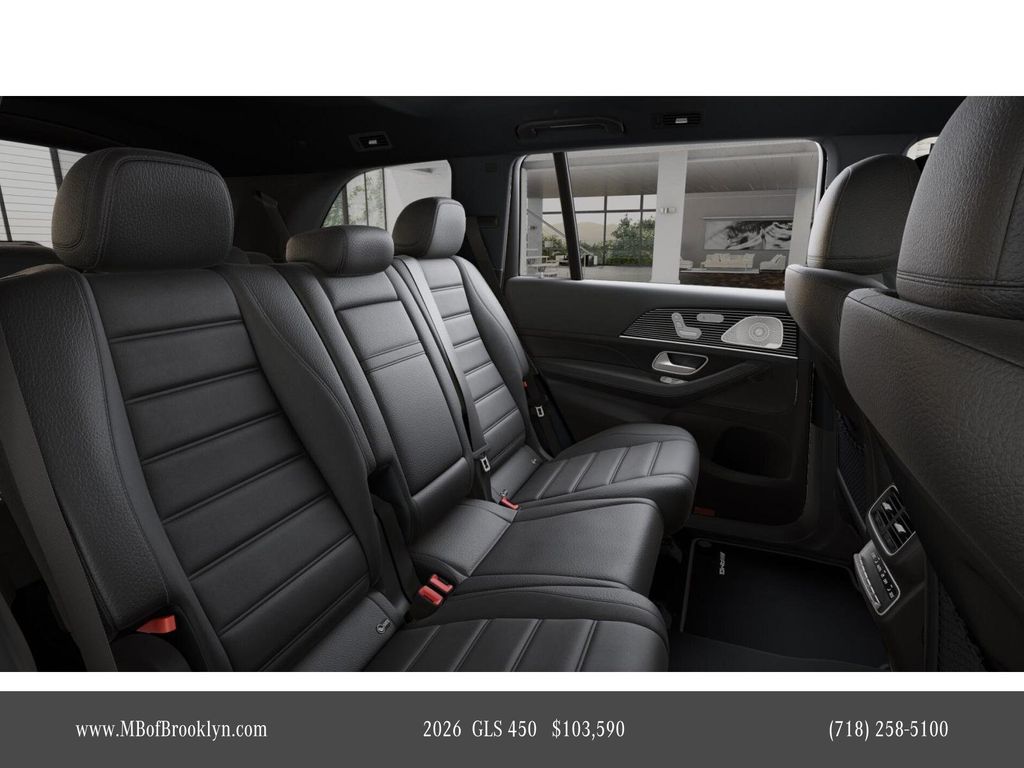 2026 Mercedes Benz GLS 450 4MATIC photo 5