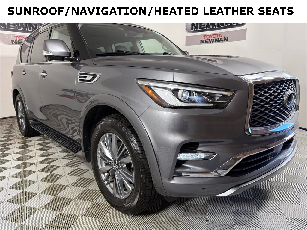 2021 INFINITI QX80's photo