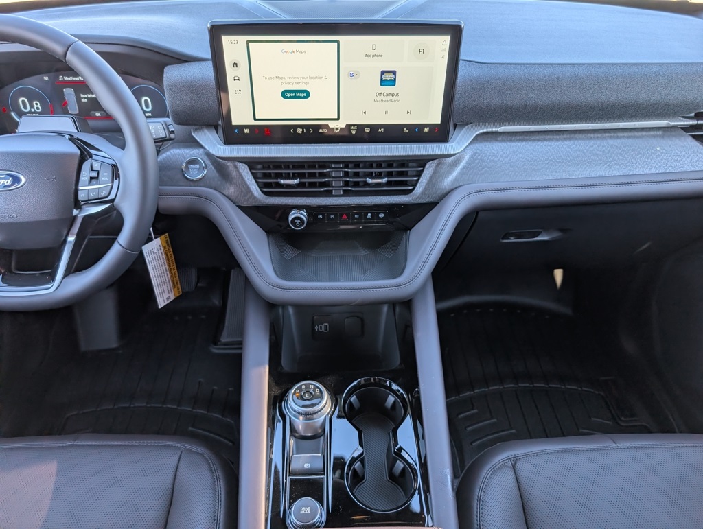 2026 Ford Explorer Platinum photo 4