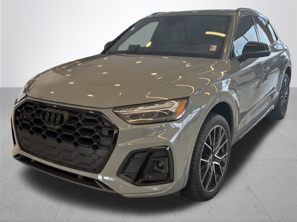 2021 Audi SQ5 Prestige photo 2