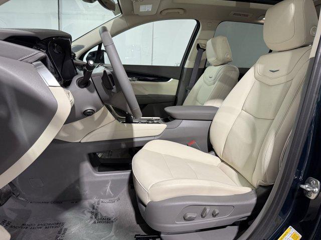 2025 Cadillac XT6 Premium Luxury photo 4