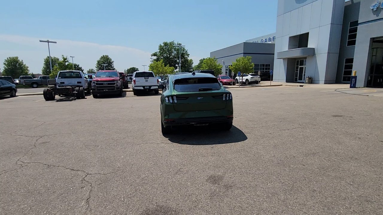 2025 Ford Mustang Mach-E GT photo 4