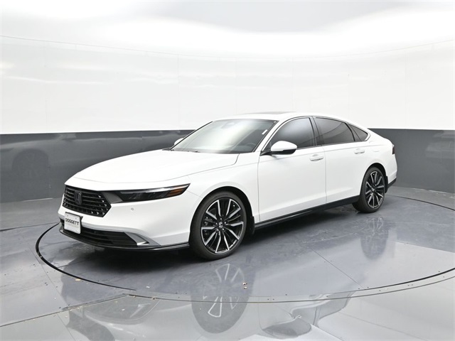 2025 Honda Accord Hybrid Touring's photo